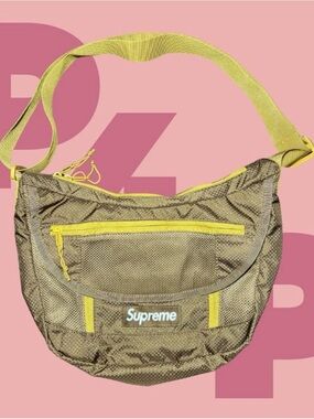 Supreme Small Messenger Bag
